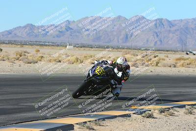 media/Jan-10-2025-CVMA Friday Practice (Fri) [[489e0da257]]/Group 4 and Trackday/Session 2 (Turn 4 Inside)/